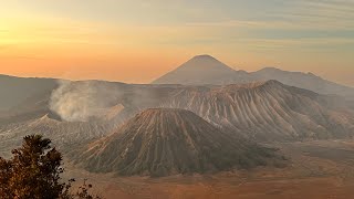 印尼第三天：探索Bromo火山之美，行走在月球表面，感受活火山布鲁莫的震撼大地怒吼