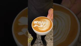 #latteart #coffee #latte #barista #latteartist #coffeetime #coffeelover#latteartist #10ksubscribers