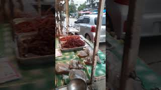 ฝนตกขายเนื้อ-หมูแดดเดียวไม่ดีกินต้มมาม่านะคะ