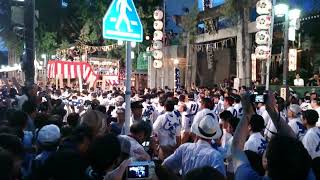 迫力のスタート!　博多祇園山笠　追い山　土居流（2013年7月15日）