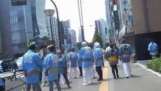 四谷・須賀神社　例大祭２０１５　連合神輿渡御に集合　新宿通りに並ぶ　２０１５．６．７