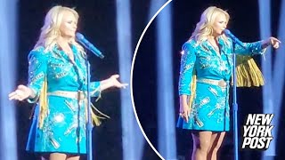 Miranda Lambert fans walk out of her concert after she shames selfie takers