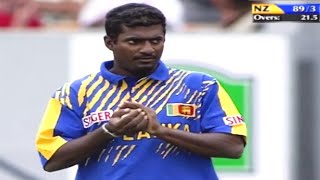 Muttiah Muralitharan superb spin bowling vs New Zealand | Great control and accuracy