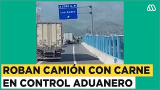 Testigos captan robo a camión de carne en control aduanero