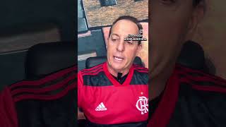 Benja perde aposta pro Pilhado e canta o hino do Flamengo com direito a camisa rubro negra