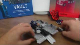 Transformers review - T.H.S. - 02 hybrid style Convoy (Optimus Prime) Part 2