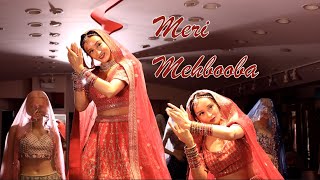 Meri Mehbooba | Mannequin's Day Off | Poonam and Priyanka Dance