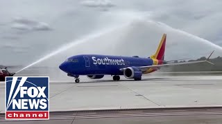 Retiring Spirit pilot gets surprise send-off after shutdown