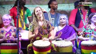 Festival d'échange culturel Nord-Sud. suivez les femmes stagiaires de Babara Bangoura