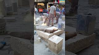 Kadıköy Tarihi Çarşı'nın timsahı geri geldi