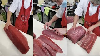 今天分割一下金枪鱼鱼背部分的一大块肉Today I will cut a large piece of the tuna fish back part