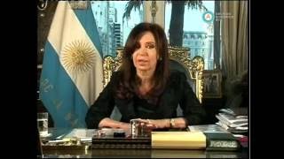 AV-2267 [Cadena nacional: mensaje de Cristina Fernández tras la muerte de Néstor Kirchner]