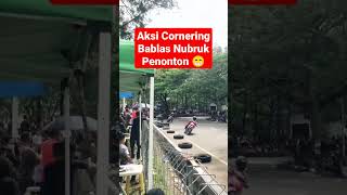 Aksi Cornering Di Balapan Motor Berakhir Nabrak Penonton #cornering #balapmotor