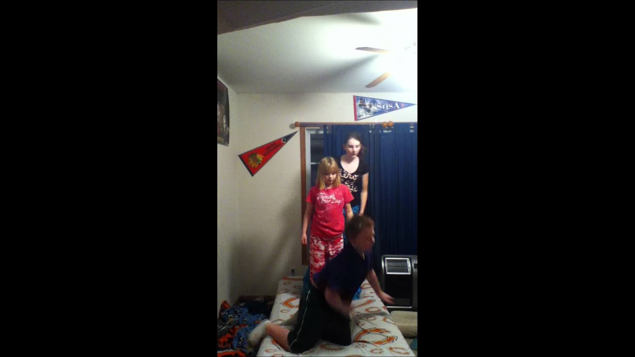 Amazingy Awesome Cheer Stunts Shoulder Stand Youtube