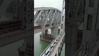 পবিত্র নদী গঙ্গা ll Holy River Ma Ganga ll from running train over Historical Jubli Bridge