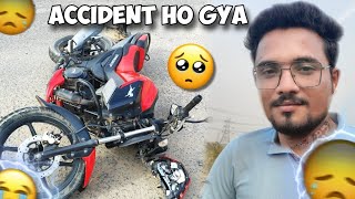 TVS RAIDER 125 BIKE || OVER CONFIDENCE WITH TVS RAIDER125 || RAIDER CRASH😭