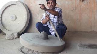 Manual Hand Spun Pottery Wheel outside Jodhpur, India