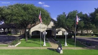 Socially distant funerals continue amid COVID–19 | KVUE