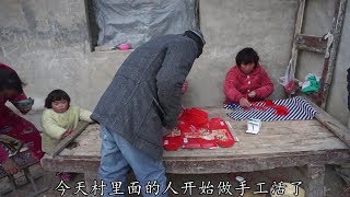 小媳妇在家做 “手工活” 一天只赚5块钱，到底干不干？