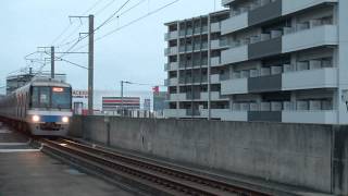 ２０００系 （６両編成）（２４） 福岡空港行き 【九大学研都市駅・到着】