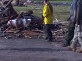 de nouvelles tornades font au moins 11 morts aux etats unis