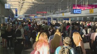 Crowds flock to Chicago airports on busy holiday weekend