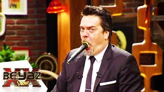 BEYAZ, MİKROFONU AĞZINA SOKTU - Beyaz Show