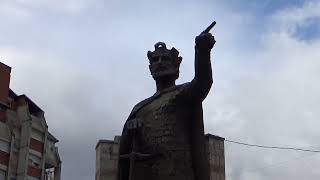 Mitrovica, Kosovo - Walking the Divided City