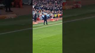 Arsenal fans doing the Poznan, while dunking on Man City 😂😂