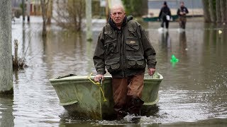 Why this Montreal-area man refuses to leave the flood zone