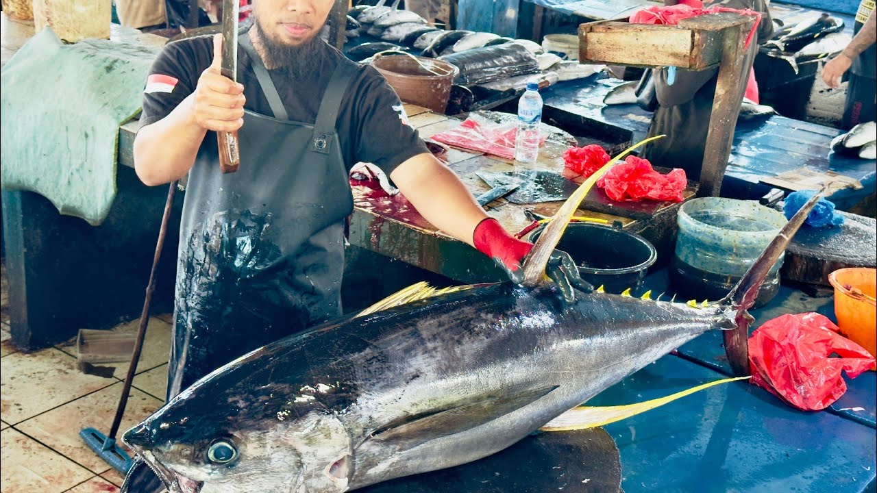 Perfect Tuna Cutting From Start To Finish With A Sharp Machete
