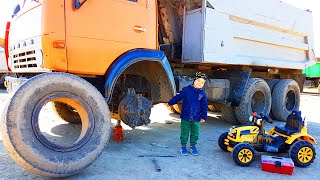 Big truck is broken down - Dima repair all trucks