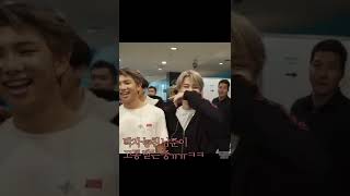 [방탄 MOMENT] 🐨🐰 박자 실수한 남준이 고통받는 중ㅋㅋㅋ 유쾌한 탄이들💜 | 방탄소년단 럽유셀 아시아 투어 중