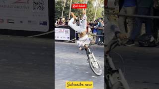 ලංකාවෙනම් අනිවාර්යයෙන් like කරන්න #stunts #cyclestuntcycle #bicycle #stunt