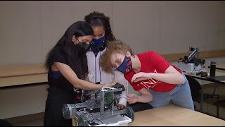 UNLV encourages girls to enter STEM fields in robotics camp