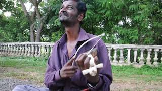 Amazing violin player on street of mysore