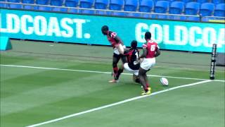Collins Injera powers through to score remarkable try