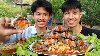 ตำปูไข่ดองถาดใหญ่ไข่ล้นๆทุกตัว แซ่บนัวร์สุดๆครับ.