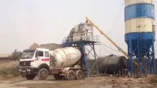 YHZS25 mobile batching plant in production