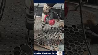 The Process Of Drilling Holes In Iron Plate - Expert Man And Machinery Can Improve Work Efficiency