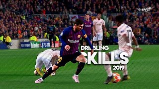 شــاهد جنون المعلقين على مايفعله ميسي عندما يكون محاصر بين أكثر من لاعب | HD Lionel Messi