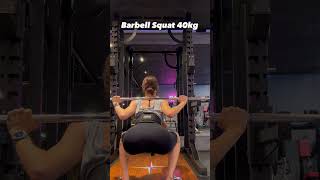 Barbell Squat ✊  #exercise #gym #fitness #barbell #squatday #femalefitness