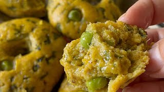 सर्दियों में अगर गर्मा गर्म ये नहीं खाया तो क्या खाया । #desifood #makkikedhokle #easyrecipes