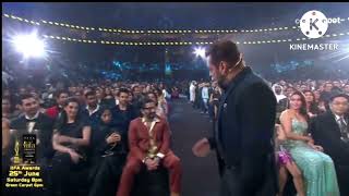 Salman Khan Got Emotional while talking about Sunil Shetty in IIFA Awards 2022 #iifaawards2022
