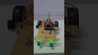 This Edge Detection Robot simply refuses to fall.