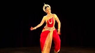 Danza Clásica de la India. ODISSI. Anandini Dasi. Bharatya Vidya Bhavan, Mylapore, Chennai.