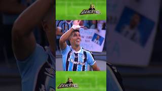 Luis Suárez faz 3 Gols em sua estreia pelo Grêmio