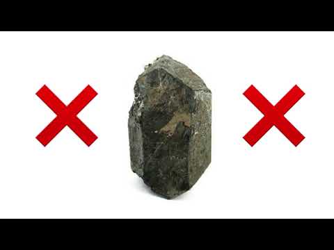 How do you tell the difference between hornblende and augite?
