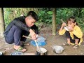 The poor boy and the girl harvested corn to sell and bought rice to cook