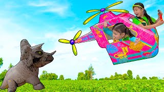 Jannie and Ellie Pretend Play Dinosaur & Animals Story | Dinosaur World Kids Adventures